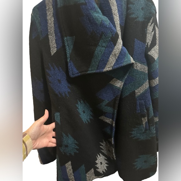 Thread & Supply Southwest Winter Jacket size large - Picture 3 of 6